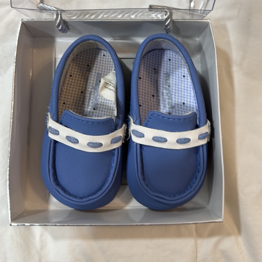 Boys shoes